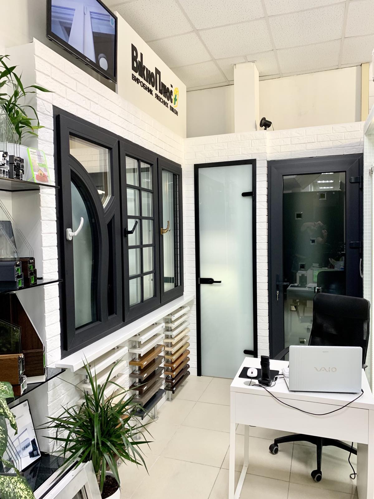 металопластикові вікна та двері Века Жмеринка